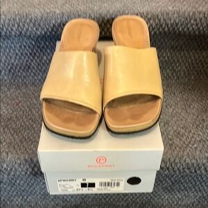 Rockport Women's Tan Slide Sandals